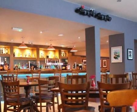 The Albert Hotel & Sports Bar 킹스턴어폰헐 외부 사진